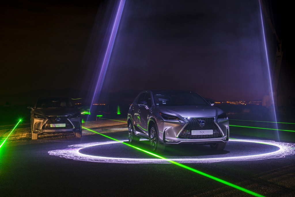 20150729-05-will-i-am-musiceert-met-de-Lexus-NX