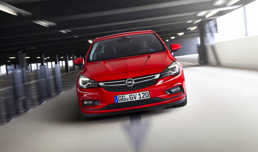2-Opel-Astra-Car-of-the-Year-2016