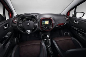 05_Avontuurlijke_Renault_Captur_Helly_Hansen_met_Extended_Grip