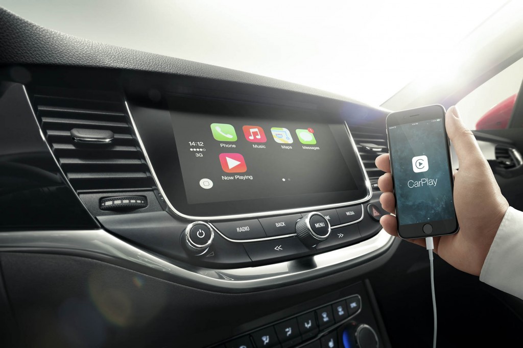 6-Opel-Connectivity-and-OnStar