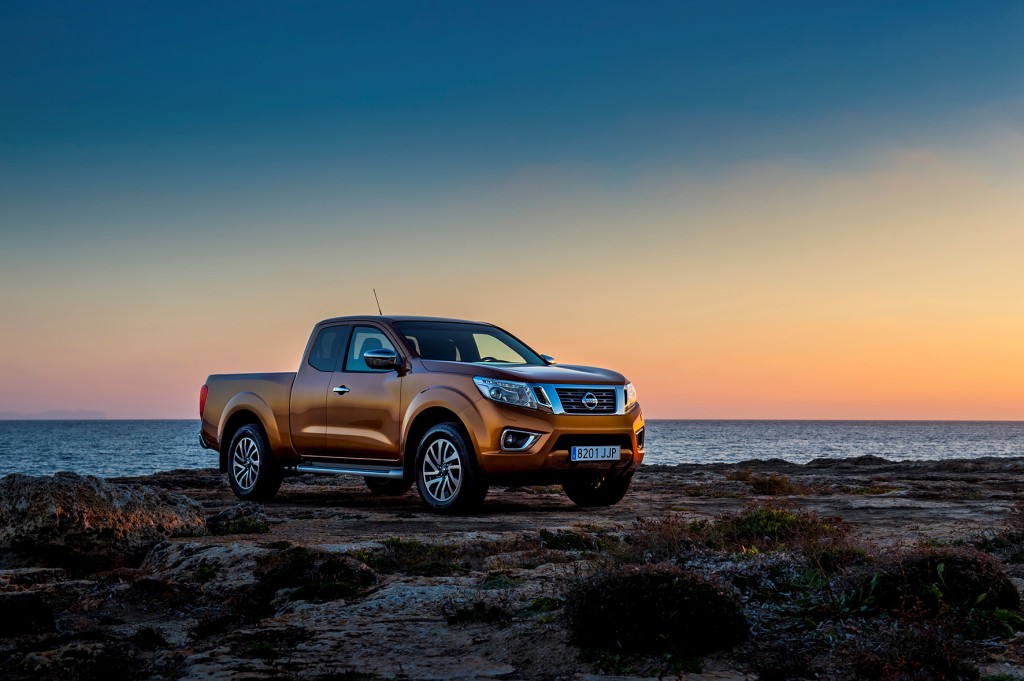 4-Nissan-NP300-Navara