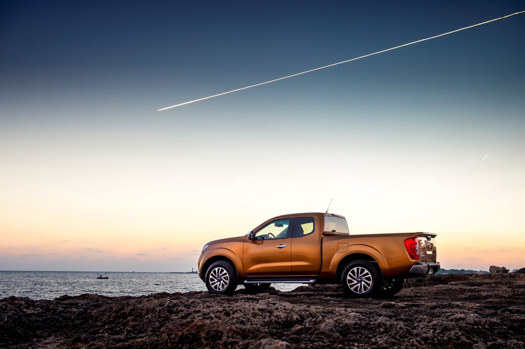 6-Nissan-NP300-Navara