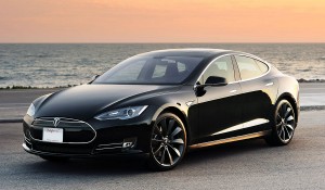 Tesla opent elfde Superchargerstation van Nederland in Horst