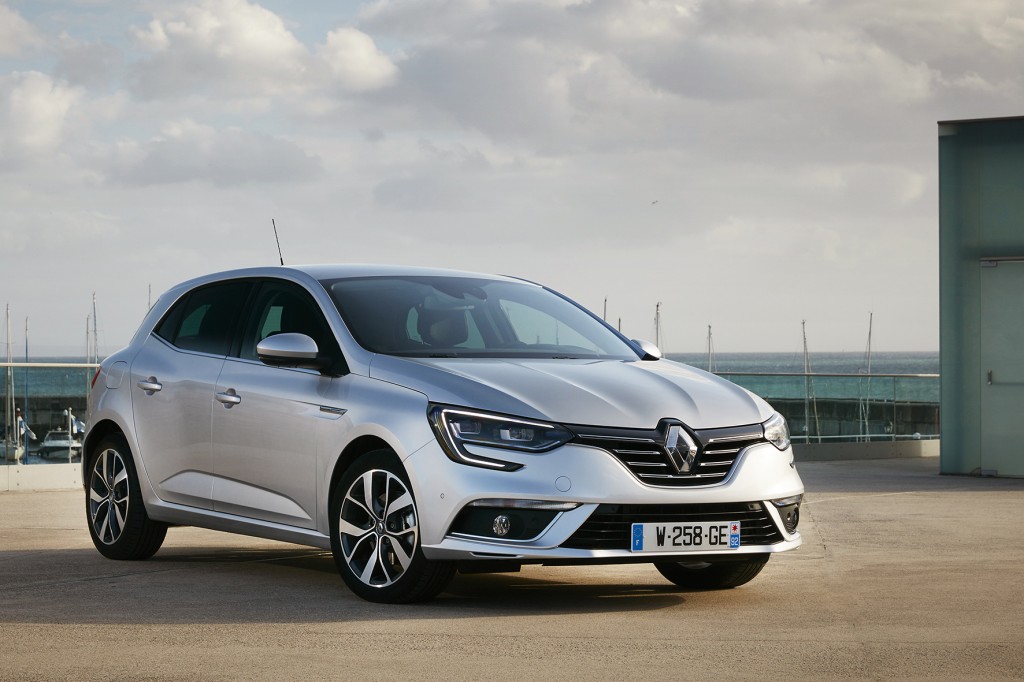ESSAIS PRESSE RENAULT MEGANE IV BERLINE ET BERLINE GT A LISBONNE