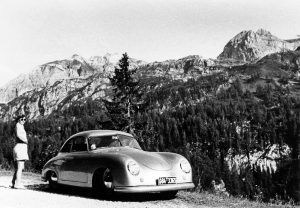 70 jaar Porsche fabrieksafleveringen in Stuttgart-Zuffenhausen